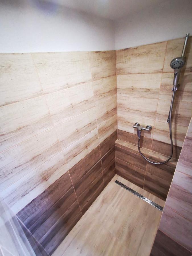 Chata Baska Na Liptove S Vlastnym Dvorom Liptovský Mikuláš Exterior foto